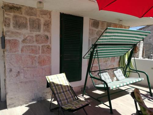 Old Town Apartment St Luke with Sunny Terrace near Riva