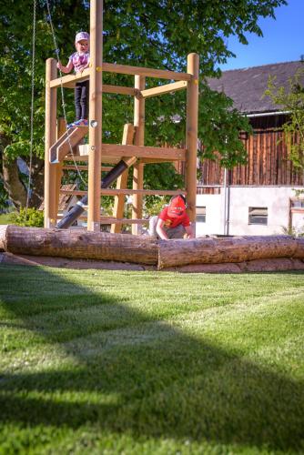 Zona de juegos infantil en Klampfererhof