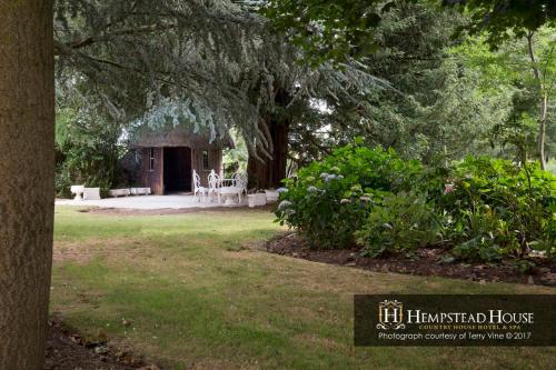 Taman di luar Hempstead House Hotel & Restaurant