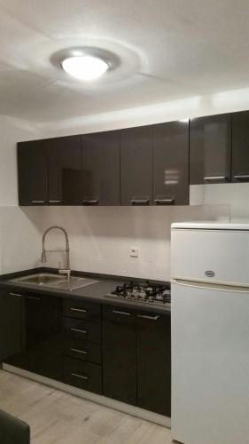 Dapur atau dapur kecil di Apartments Villa Nona II