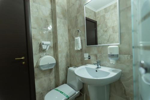 Ένα μπάνιο στο Express Residence