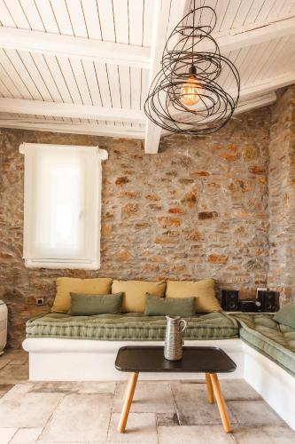 Gallery image of Vathisthea in Kithnos