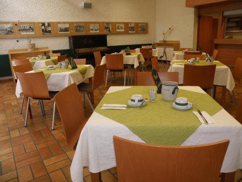 Restaurace v ubytování Hotel Sommerhaus am Internats-Campus