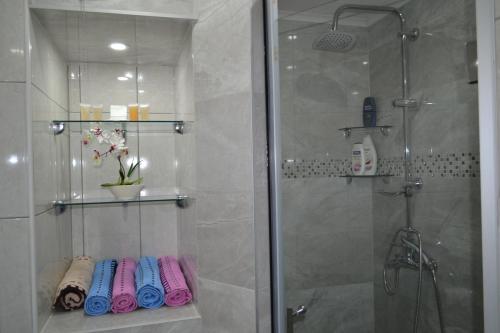A bathroom at Villa Renessans