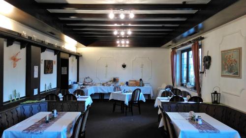 En restaurang eller annat matställe på Landhaus im kühlen Grunde Garni