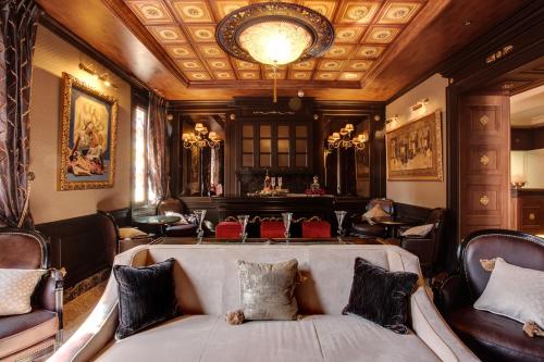 Hotel Moresco Image