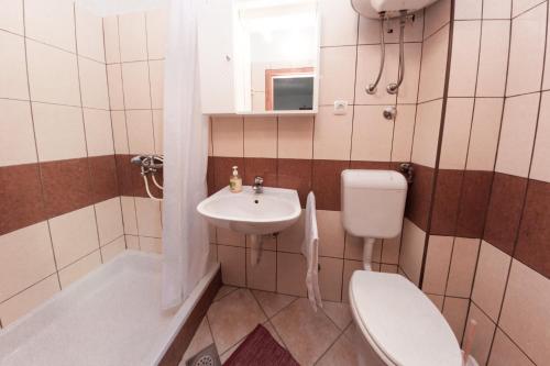Vonios kambarys apgyvendinimo įstaigoje Apartments Nenad & Marija
