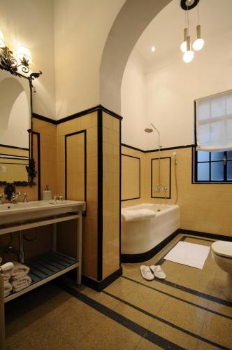 Bilik mandi di Casa Umare