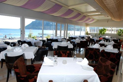 Εστιατόριο ή άλλο μέρος για φαγητό στο Sacallis Inn Beach Hotel 