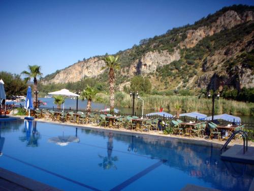 Gallery image of Dalyan Tezcan Hotel in Dalyan