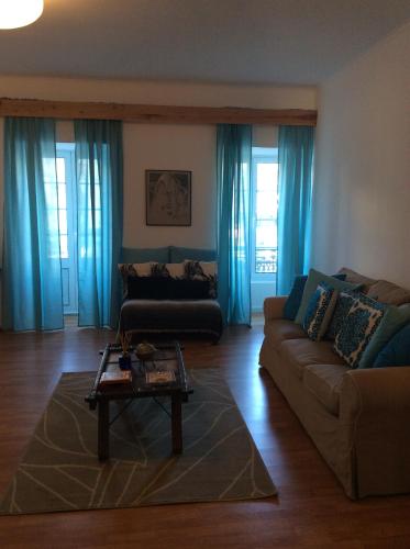 Χώρος καθιστικού στο Marina Lounge Home