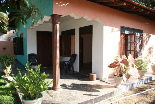 Κήπος έξω από το Kalpitiya Guest House
