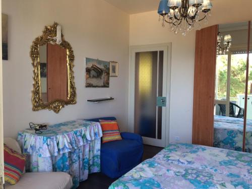 A bed or beds in a room at Bruseschi