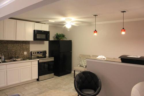 Dapur atau dapur kecil di Brydan Suites