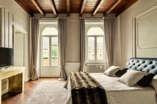 Χώρος καθιστικού στο Piazza Cavour - Luxury Lake View Apartment