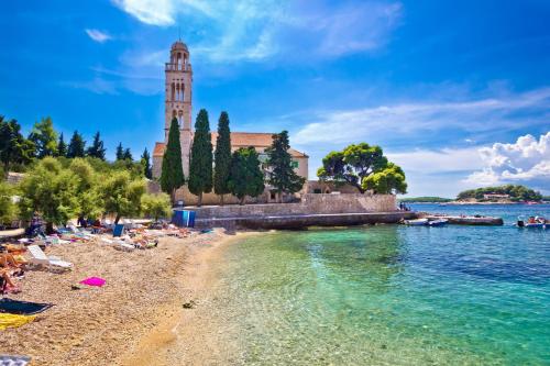 Pinna Apartments Hvar