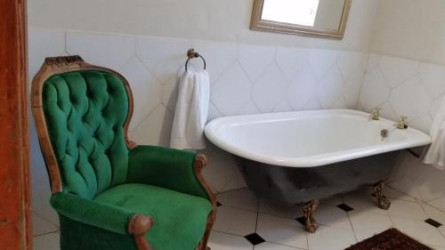 Φωτογραφία από το άλμπουμ του Bauhenia Guesthouse σε Potchefstroom