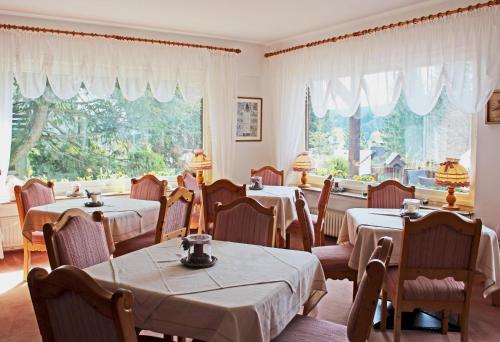 En restaurang eller annat matställe på Hotel Adlerschanze