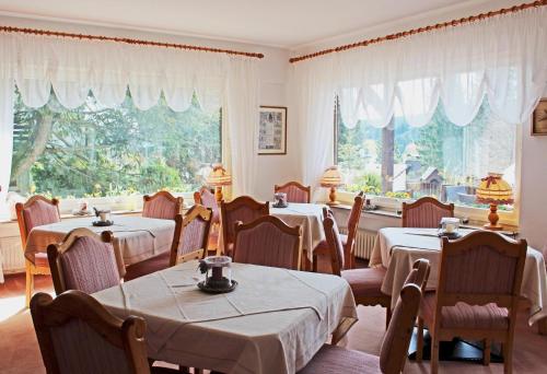 Posezení v ubytování Hotel Adlerschanze