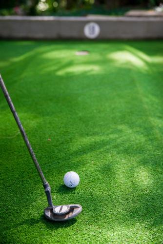 Golf v rezortu nebo okolí