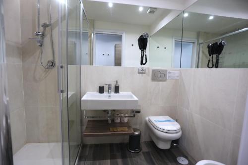 Un baño de B&B Home 77