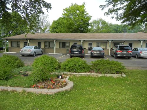 Gallery image of Holiday Motel in Orillia