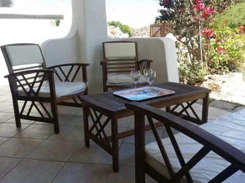 Patio nebo venkovní prostory v ubytování Villa Cala d'Oro santa teresa di gallura
