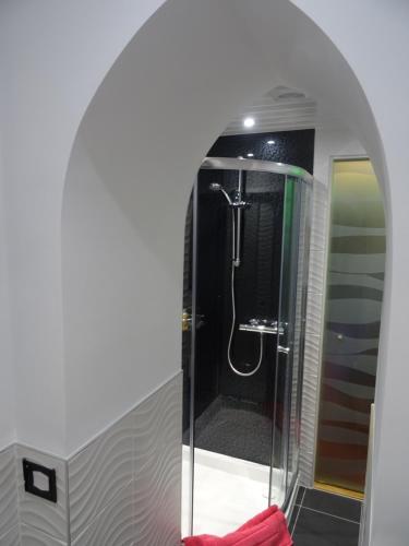 Undercliff Guest House tesisinde bir banyo