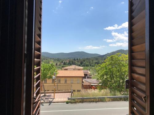 a view out a window of a house at El Castellet Fanzara in Fanzara