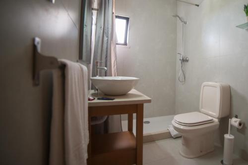 Phòng tắm tại Casa Rosa Montes