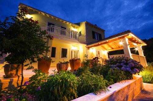 Apartments Villa Lucy
