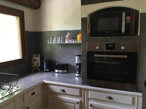 Dapur atau dapur kecil di Chez Catherine