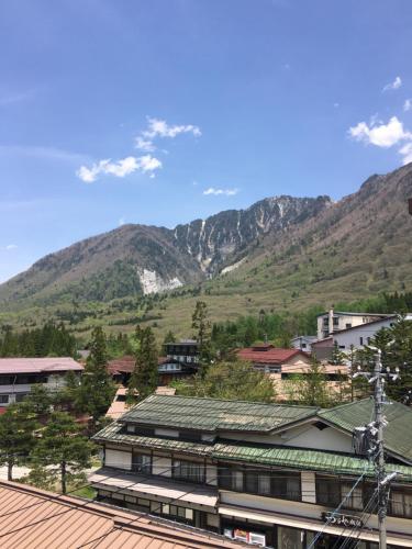 ホテルから撮影された、または一般的な山の景色