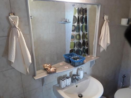 Ванная комната в Villa Marzi Kalymnos