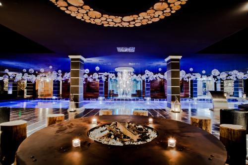 Gallery image of Royal Castle Design & SPA in Elenite