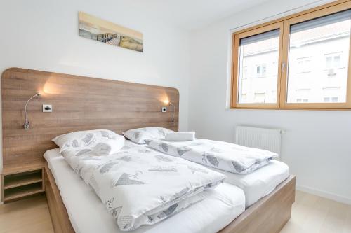 Modern Two-Bedroom Apartment, Free Garage Parking