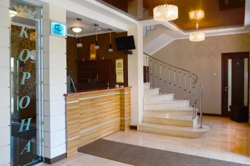 
The lobby or reception area at Hotel Korona
