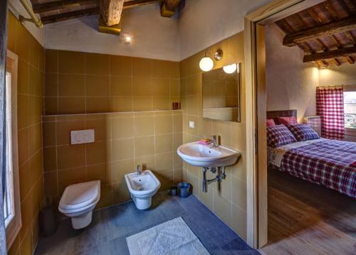 Koupelna v ubytování B&B Corte Vignazza