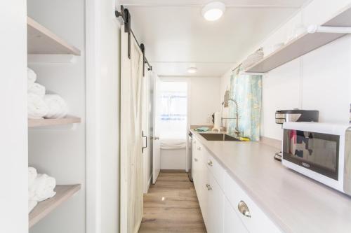 Kuchyň nebo kuchyňský kout v ubytování Tiny House Siesta
