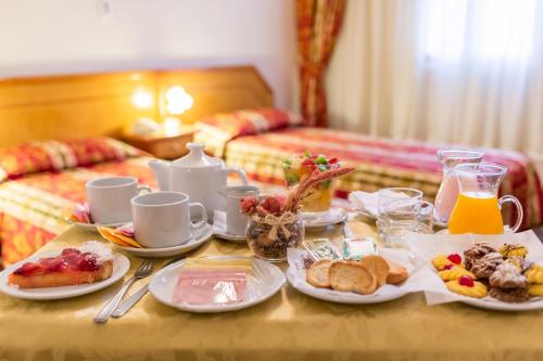 Mad på hotellet eller i nærheden