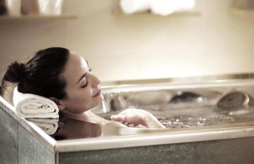 Hostia v ubytovaní Reduce Hotel Thermal Adults only