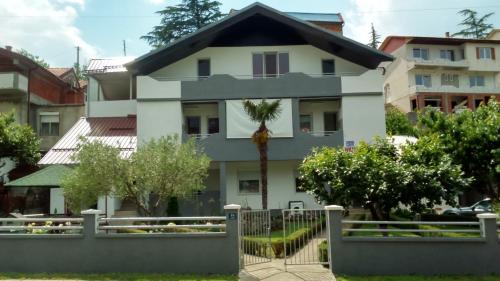 Gallery image of Apartmani Nino in Star Dojran