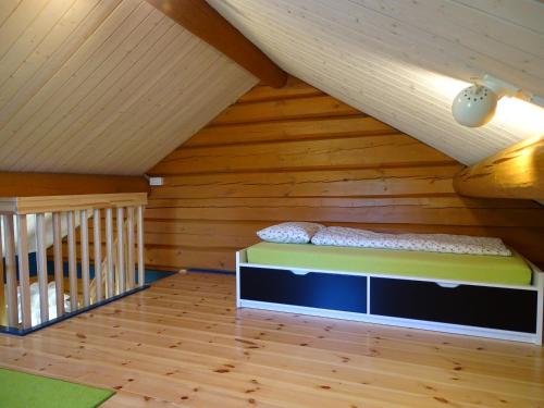 Säng eller sängar i ett rum på Bergsäng Stuga
