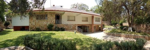 Κήπος έξω από το Victoria Hotel y Spa