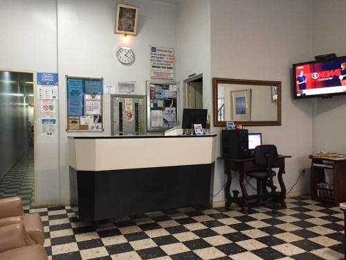 Televisyen dan/atau pusat hiburan di Hotel Ferreira Viana