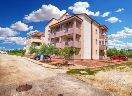 Apartments Vladimira 1367