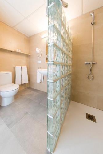 Koupelna v ubytování Hotel Tarba