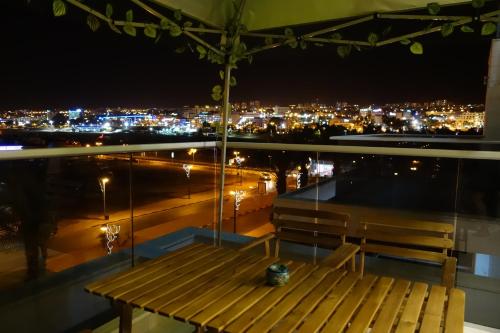 2-bdr With view and pool – Photos 3