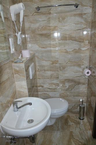Ένα μπάνιο στο LAS PALMAS ROOMS