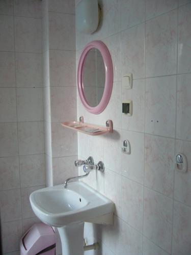 Bilik mandi di Karet Obiekt Hotelowy
